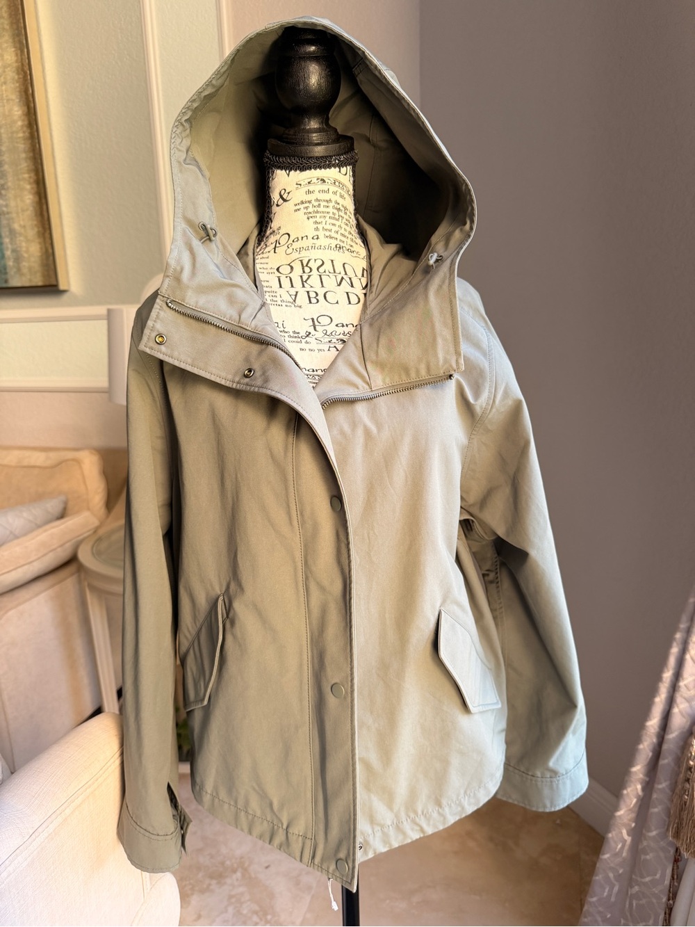 EUC | UNIQLO Cotton Blend Hooded Parka Rain Jacket Sage Green Small